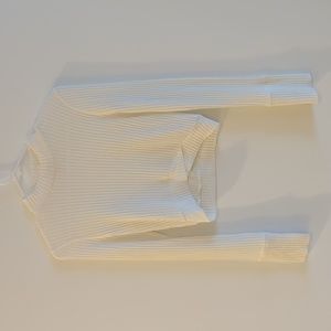 Cropped cozy ribbed top